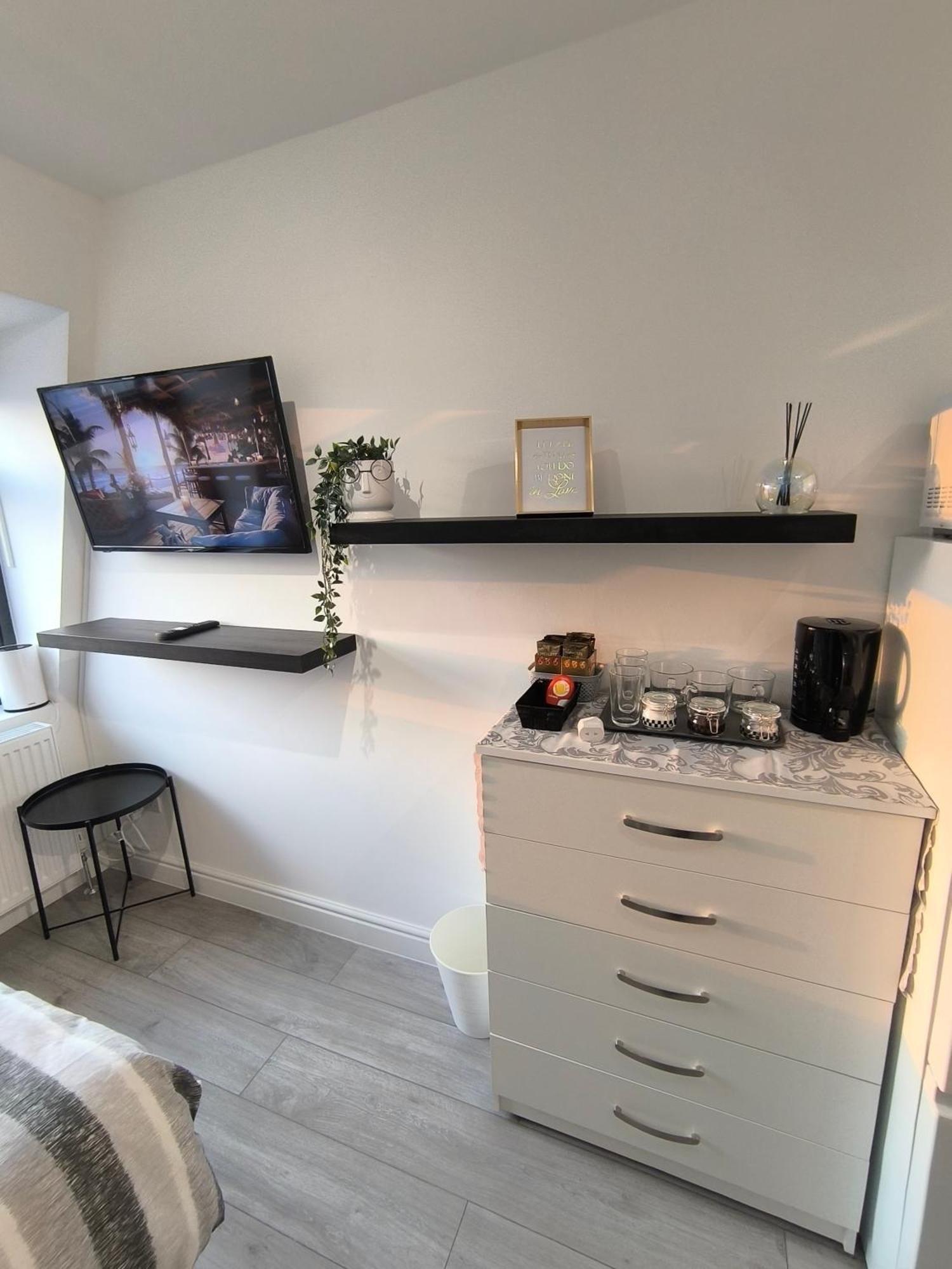 Homestay Full Equiped Rooms, Tooting Broadway Station