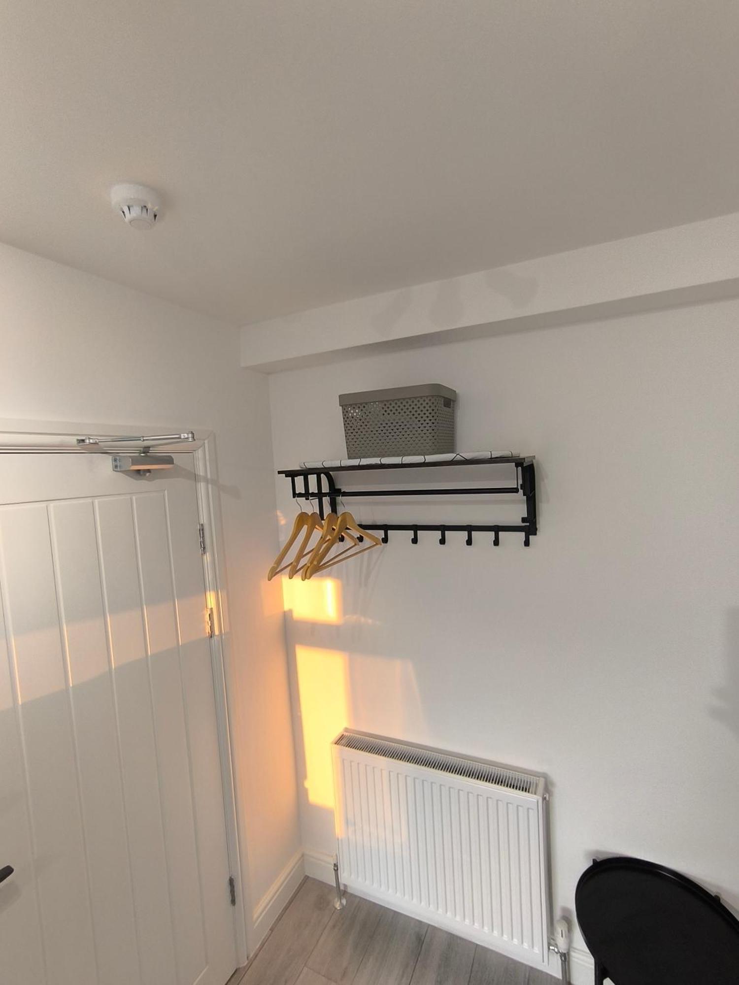 Full Equiped Rooms, Tooting Broadway Station * Londra